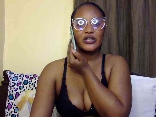 Prettyfibby webcam