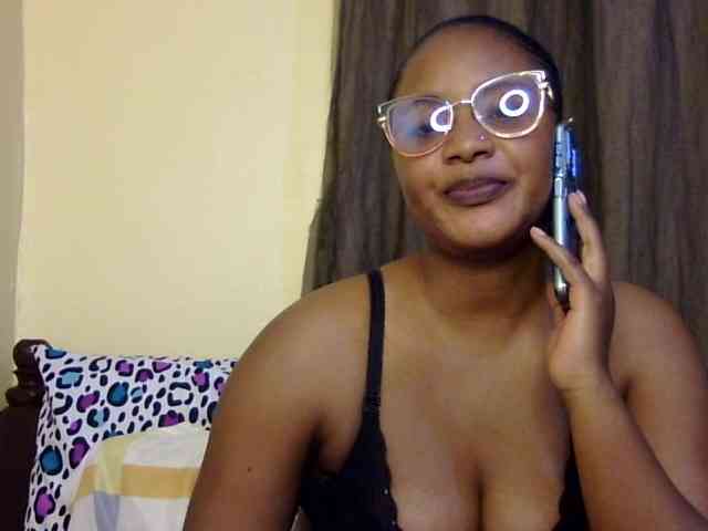 Prettyfibby webcam