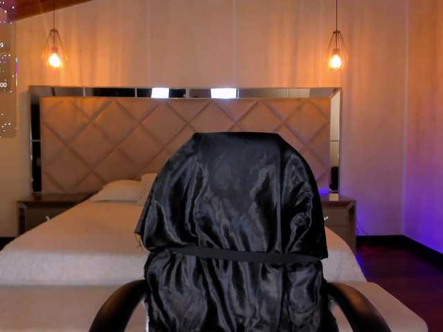 MollySunders live cam on BongaCams