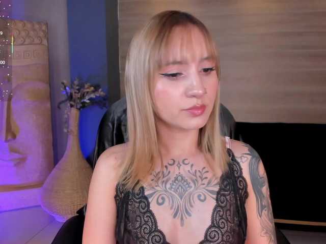 le modèle MollySunders est en webcam porno dans un show sur le site bongacams, il possède les tags suivants: Latino/Hispanic,Blonde,Shaved