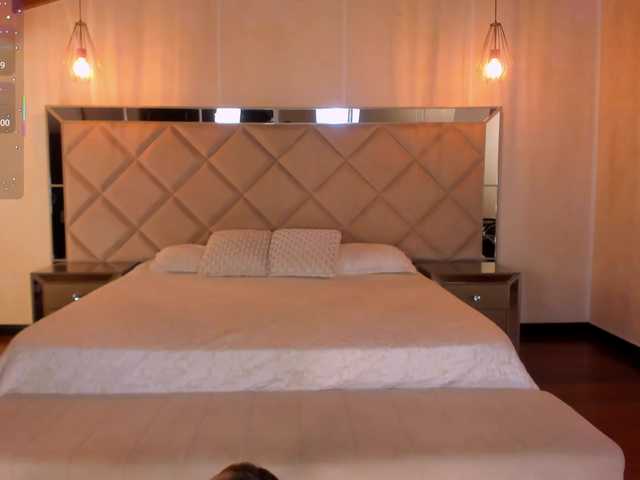 MollySunders live cam preview