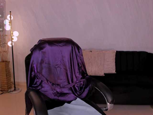 MollySunders live cam on BongaCams