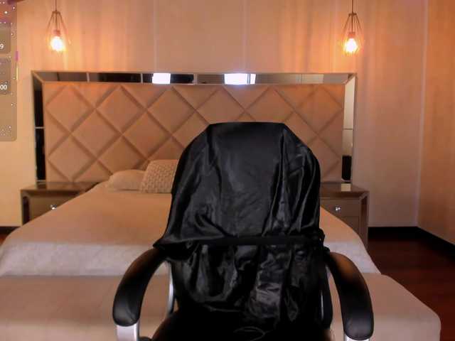 MollySunders live cam preview