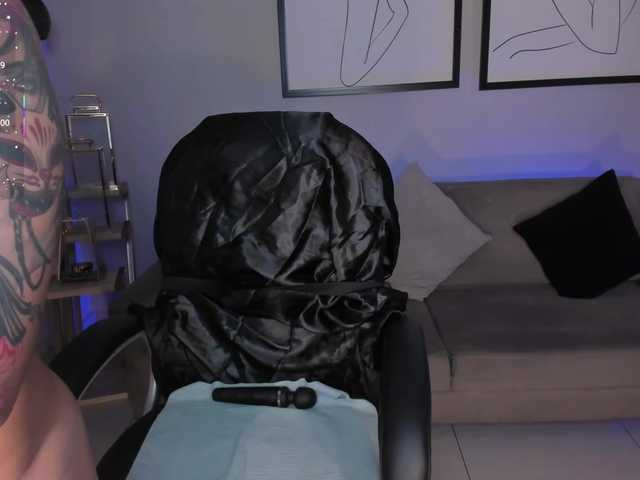 MollySunders live cam on BongaCams