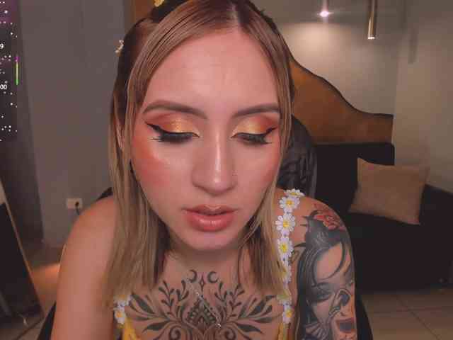 MollySunders webcam