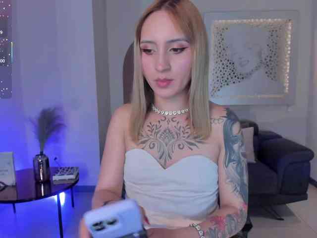 MollySunders webcam
