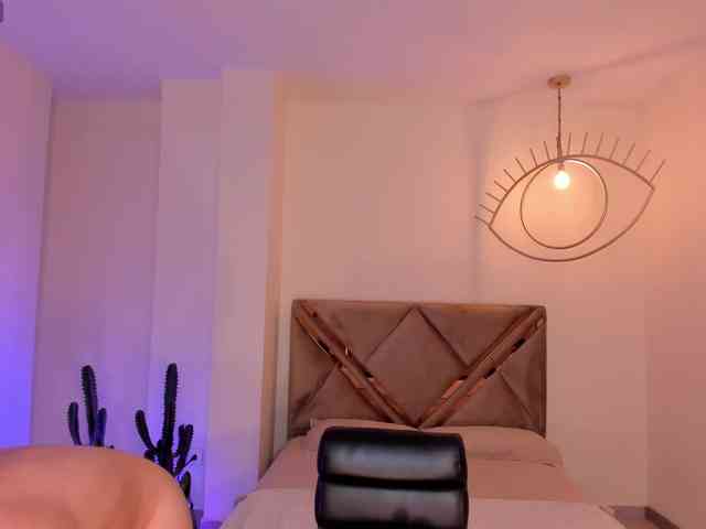 MollySunders webcam