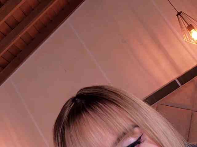 MollySunders webcam