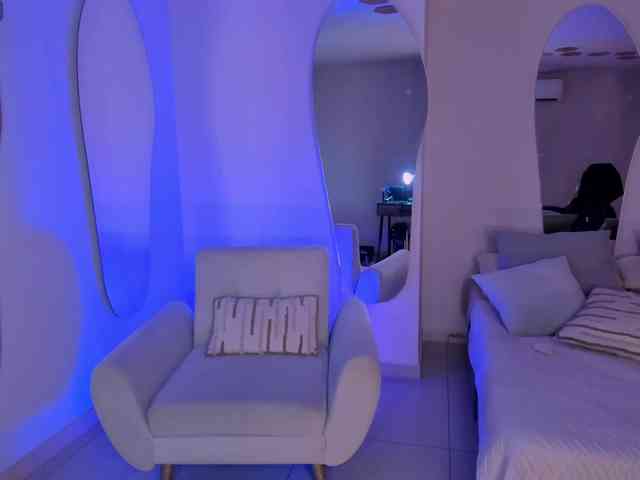 MollySunders webcam