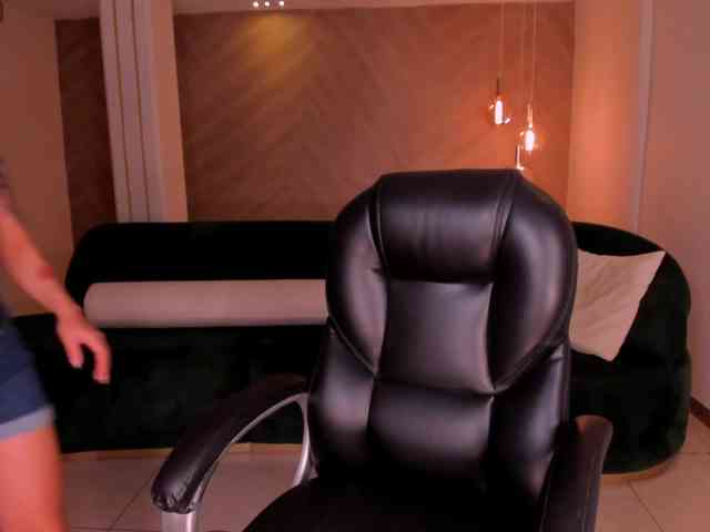 MollySunders webcam