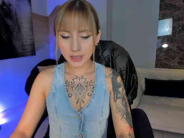 MollySunders webcam