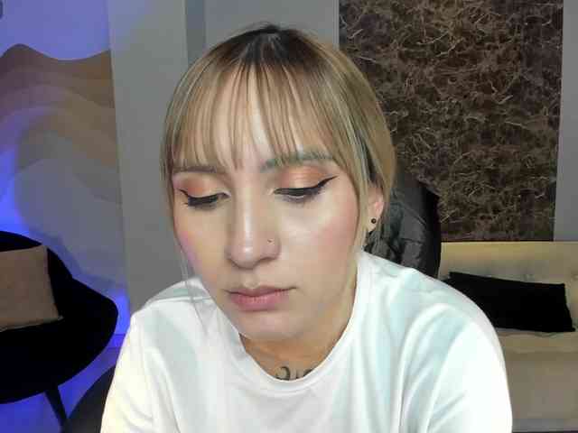 MollySunders webcam