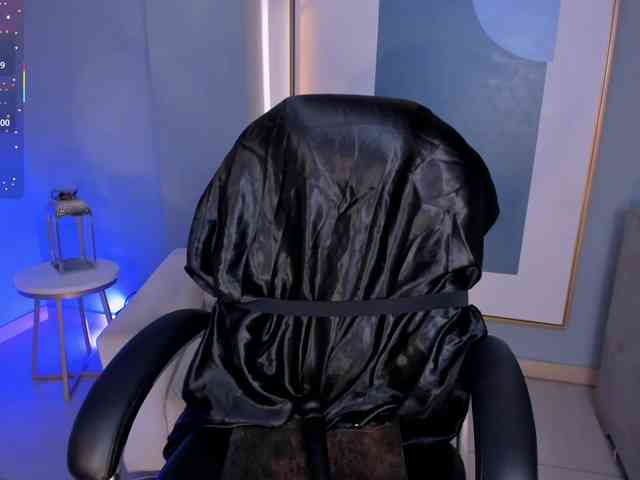 MollySunders webcam