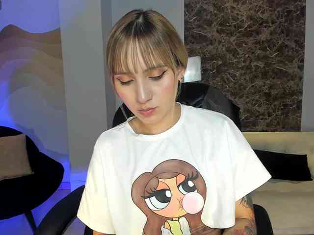 MollySunders webcam