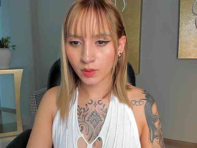 MollySunders webcam