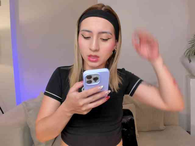 MollySunders webcam
