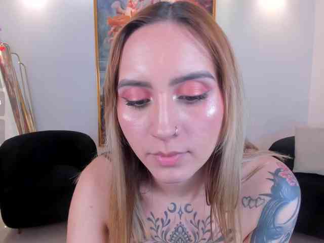 MollySunders webcam