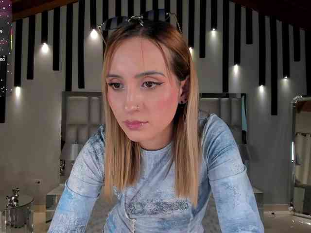 MollySunders webcam