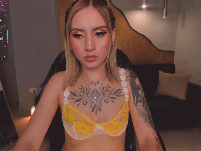 MollySunders webcam
