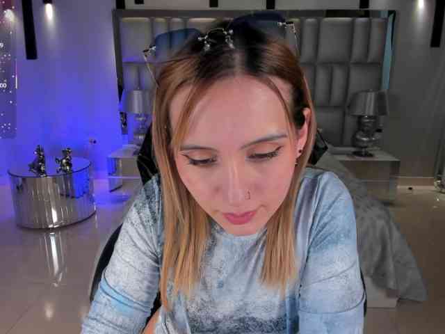 MollySunders webcam