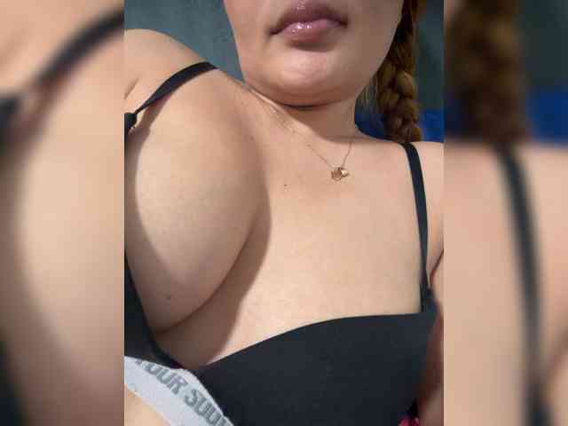PaulinRoss webcam