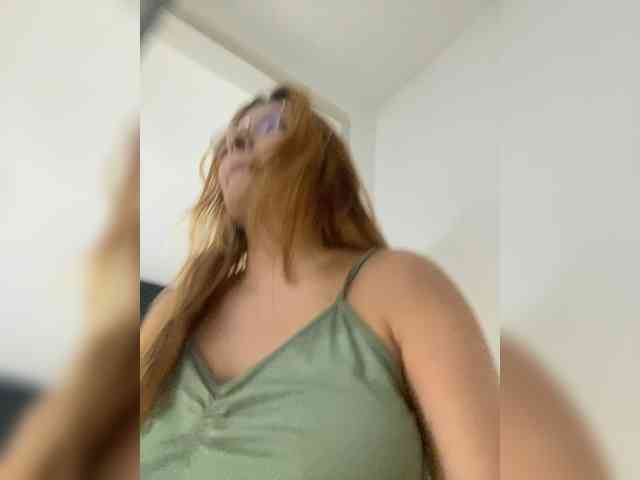 PaulinRoss webcam