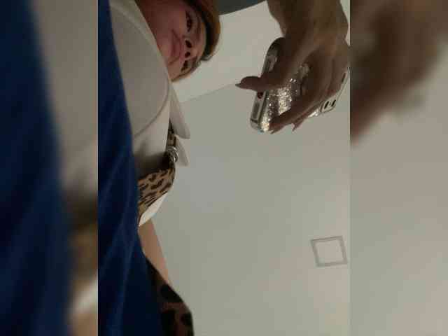 PaulinRoss webcam