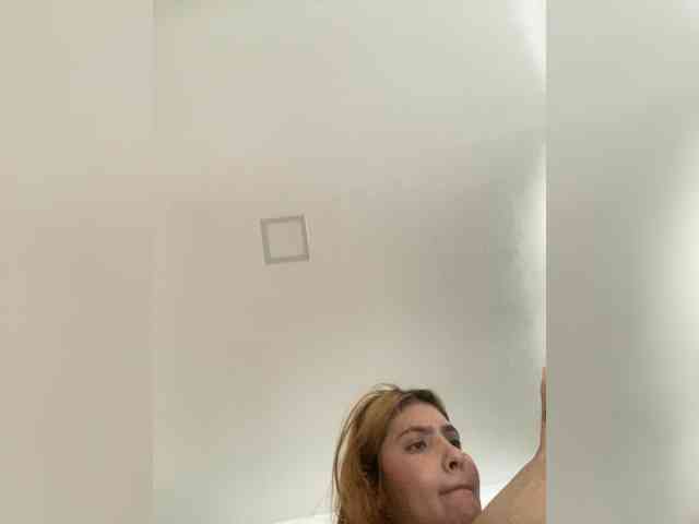 PaulinRoss webcam