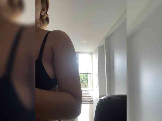 PaulinRoss webcam