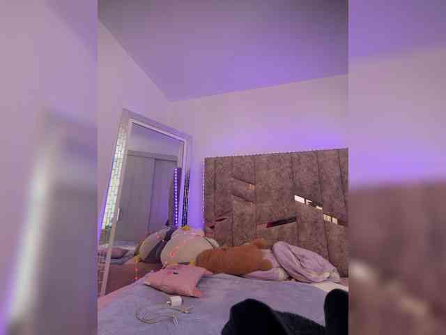 PaulinRoss webcam