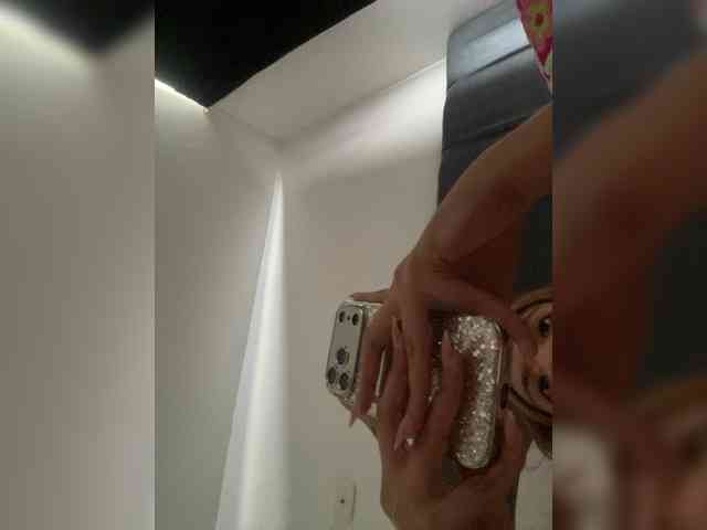 PaulinRoss webcam