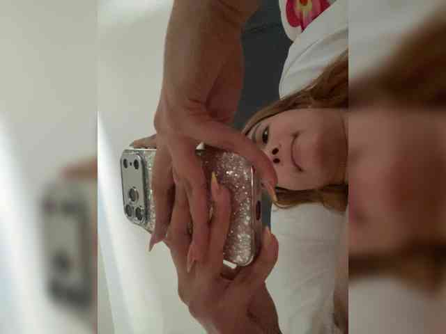PaulinRoss webcam