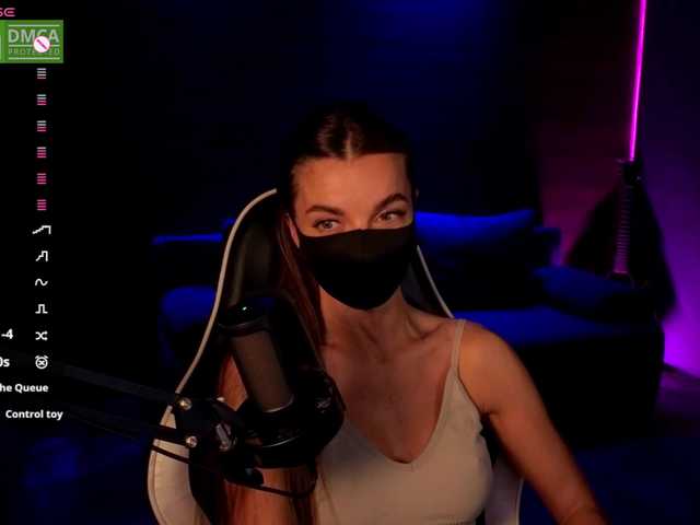 FemAlice live cam on BongaCams