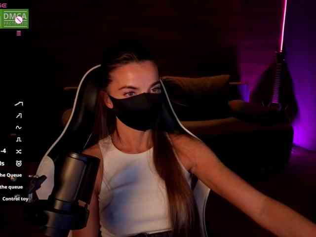 AliceFoXy webcam