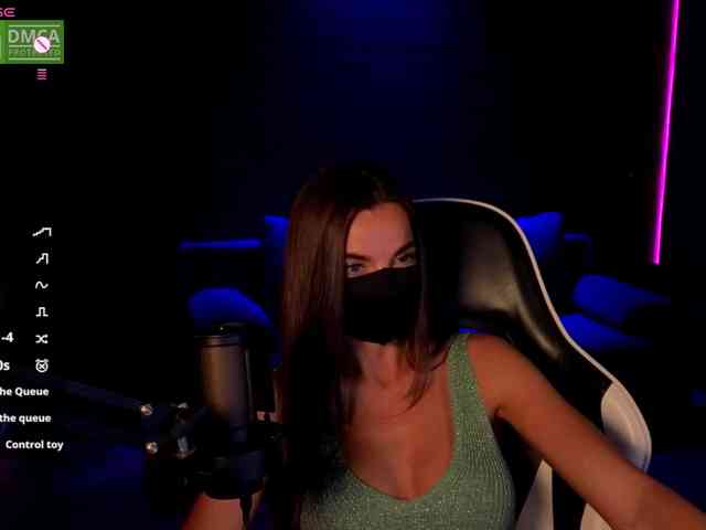 AliceFoXy webcam
