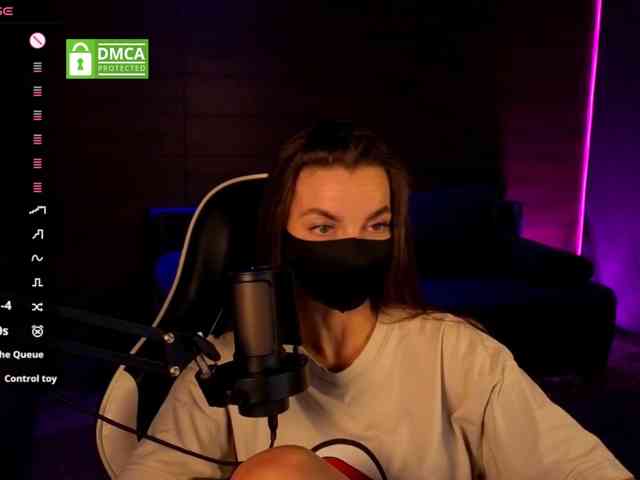 AliceFoXy webcam
