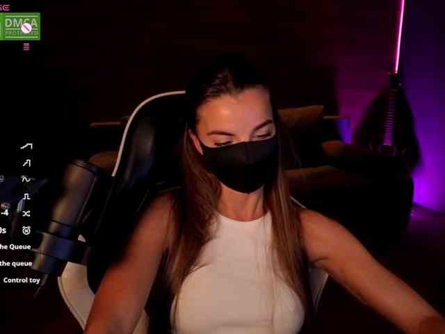 AliceFoXy webcam