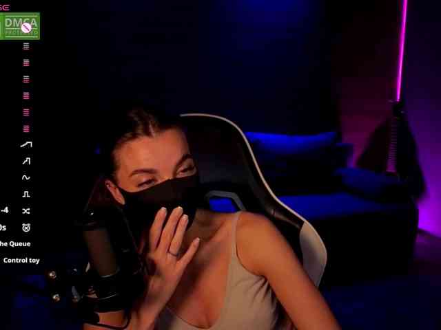 AliceFoXy webcam