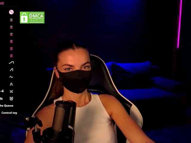 AliceFoXy webcam