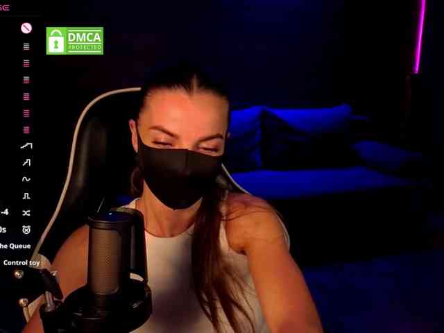 AliceFoXy webcam