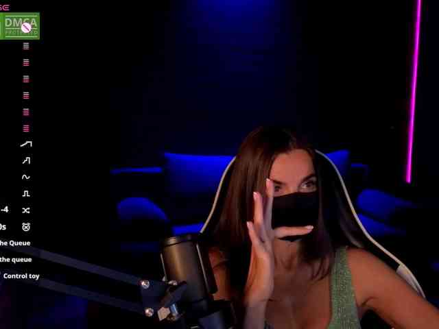 AliceFoXy webcam