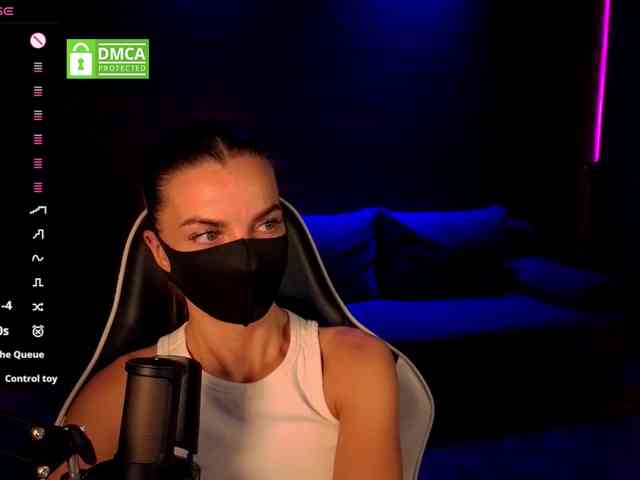AliceFoXy webcam