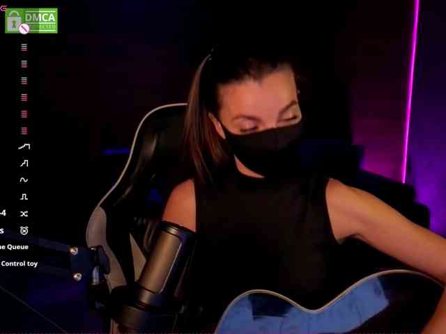 AliceFoXy webcam