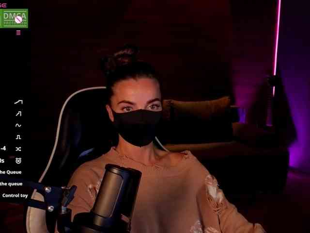 AliceFoXy webcam