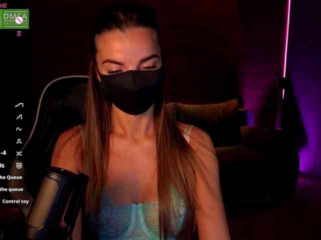 AliceFoXy webcam