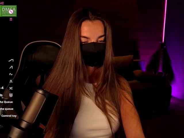 AliceFoXy webcam