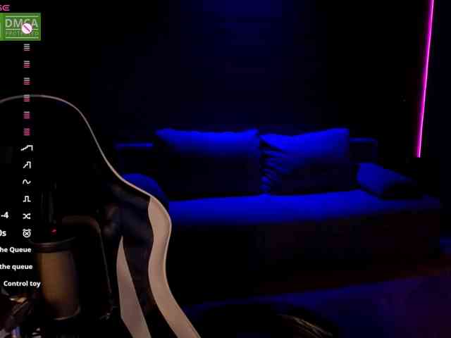 AliceFoXy webcam