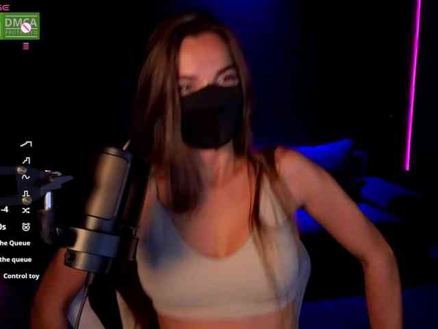 AliceFoXy webcam