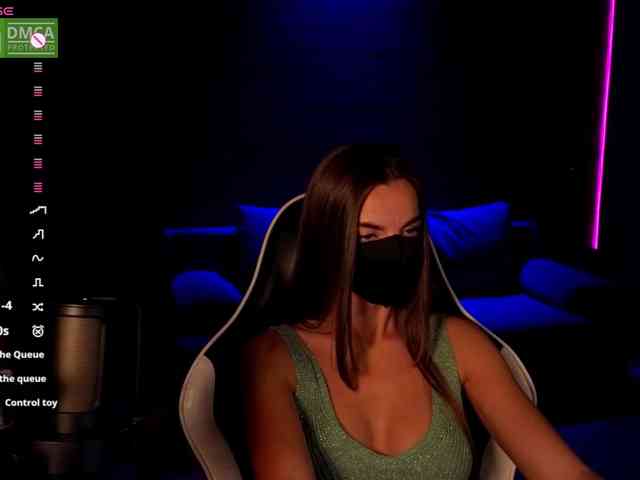 AliceFoXy webcam