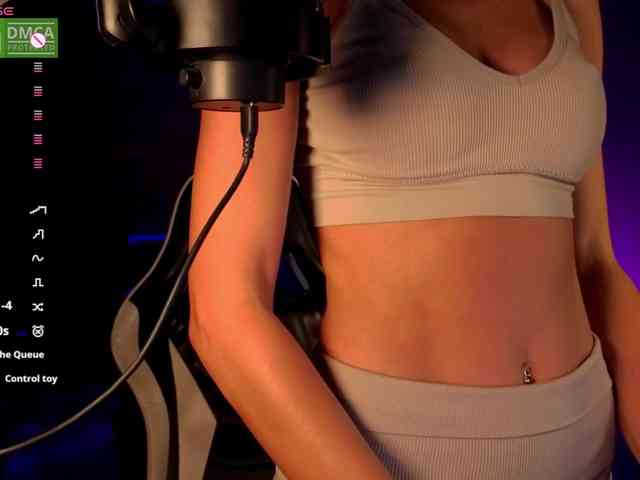 AliceFoXy webcam